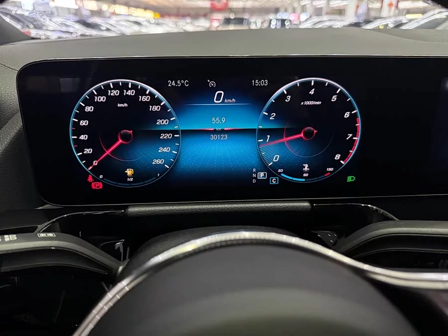Mercedes Benz GLA