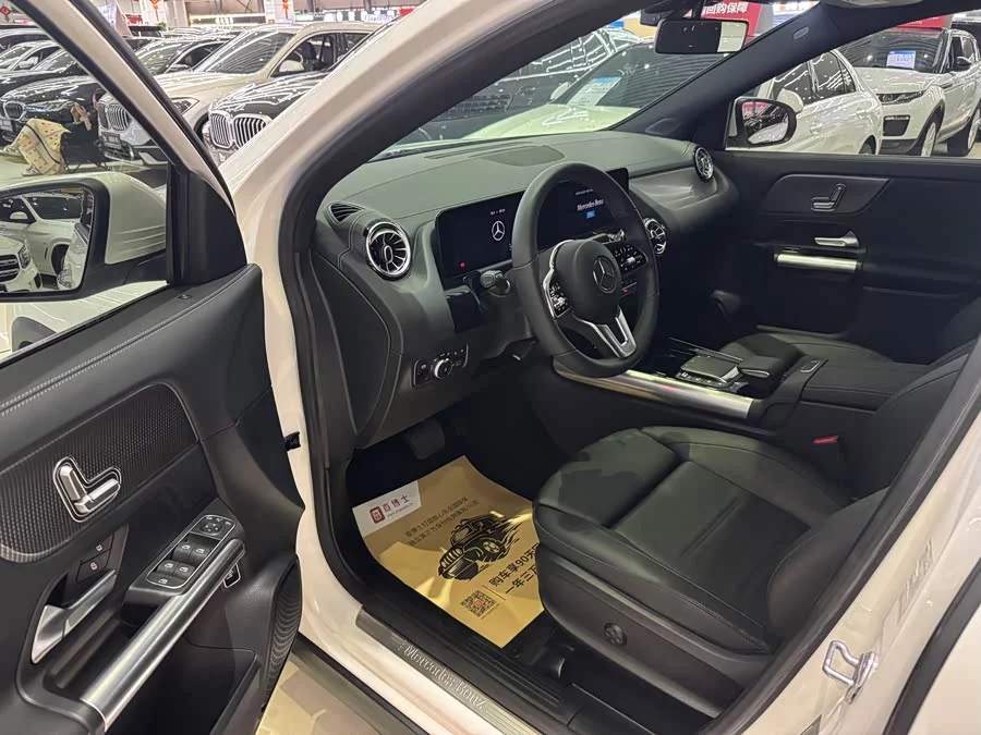 Mercedes Benz GLA