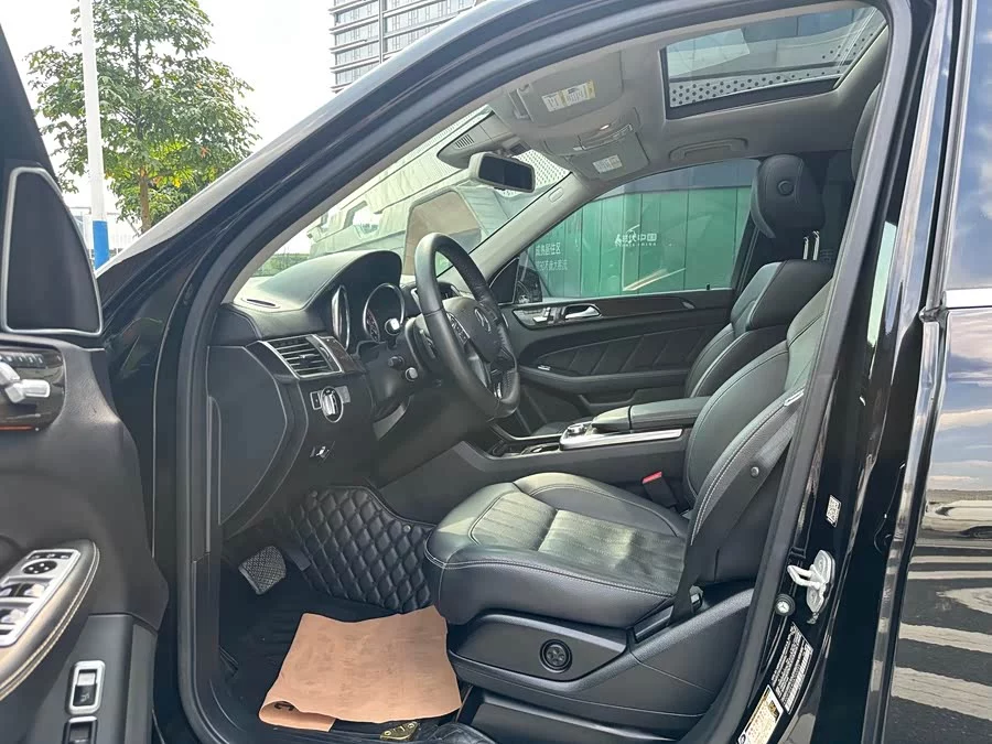 Mercedes Benz GLS