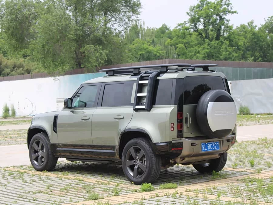 Land Rover guard