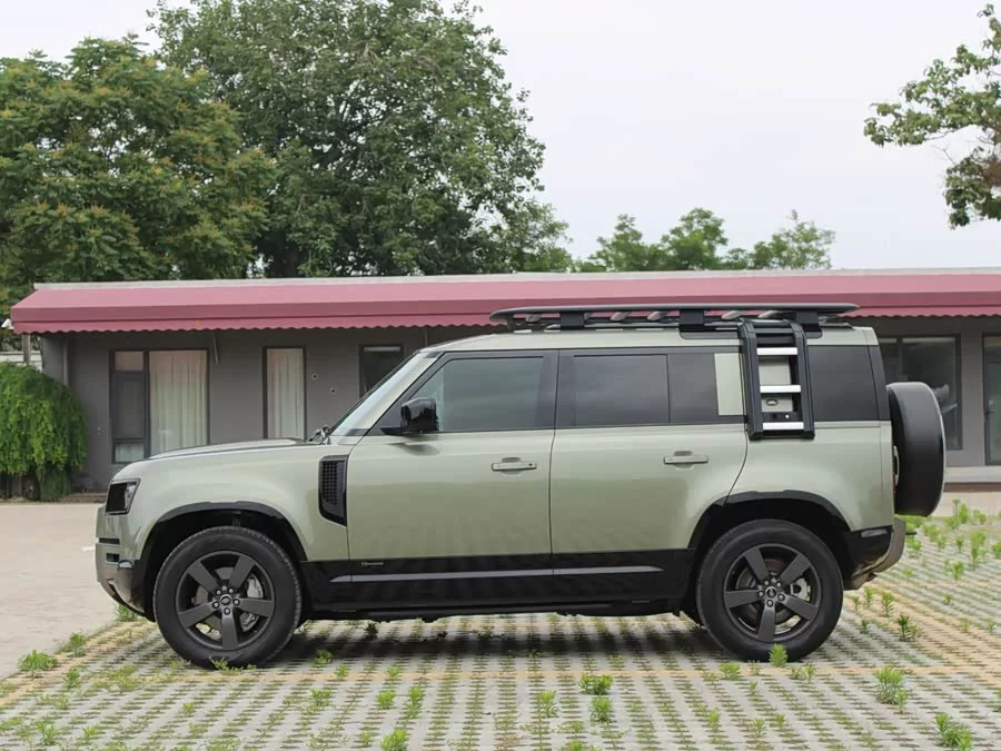 Land Rover guard