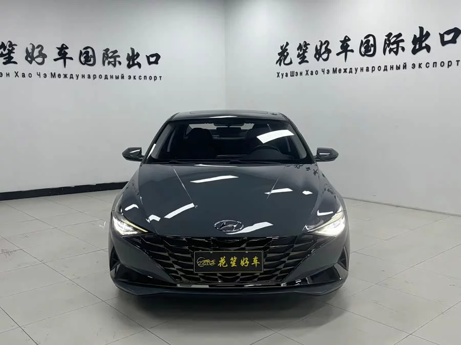 Hyundai Elantra