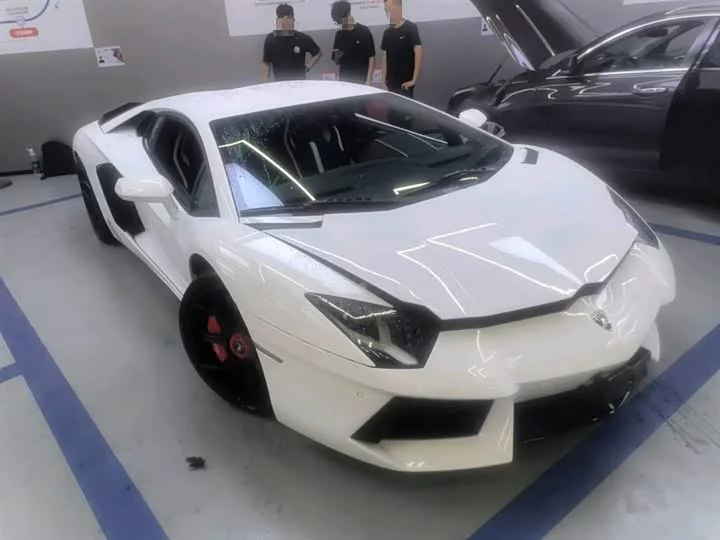 Lamborghini Aventador