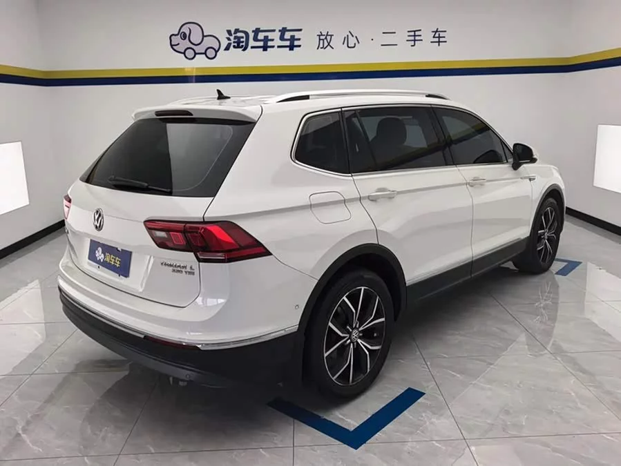 Volkswagen Tiguan L