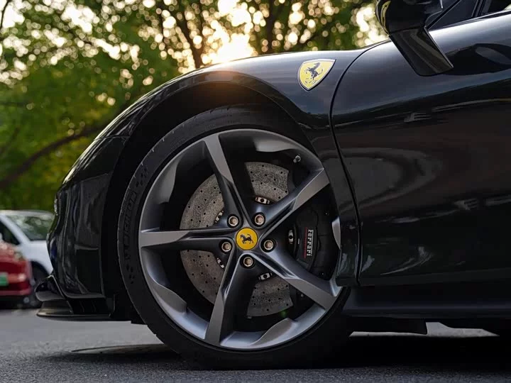 ferrari SF90