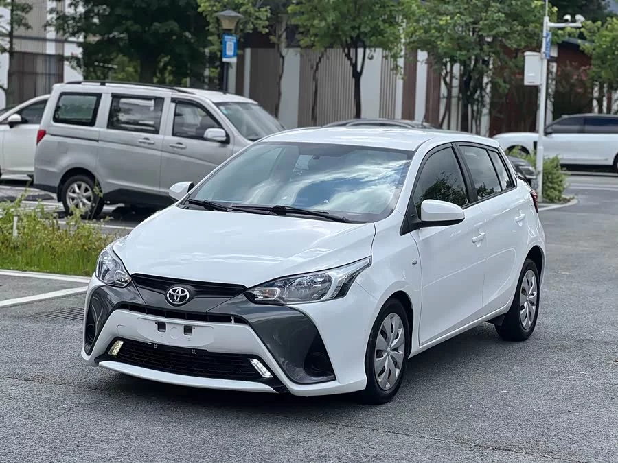 Toyota YARiS L