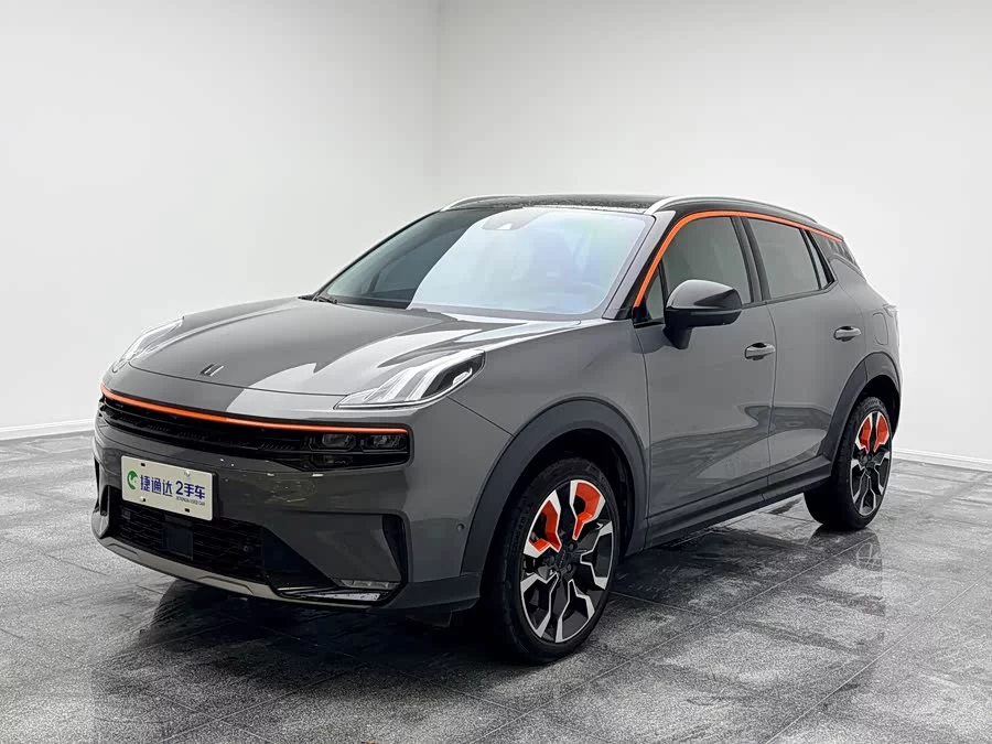 Lynk & Co 06