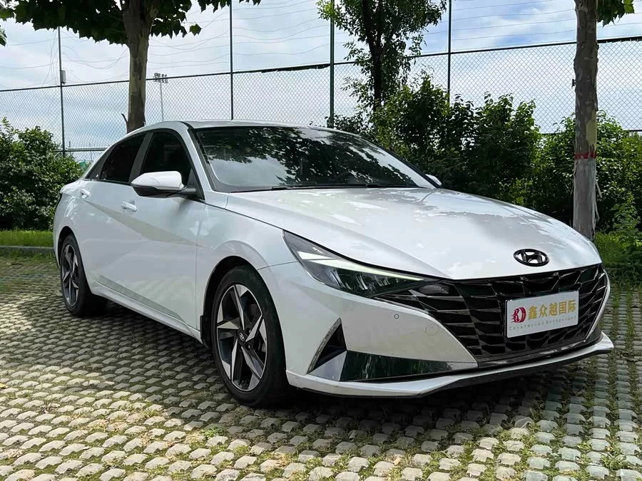 Hyundai Elantra