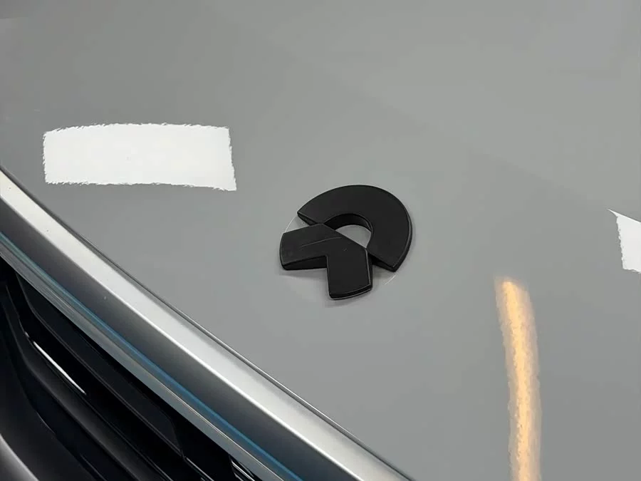 NIO ES8