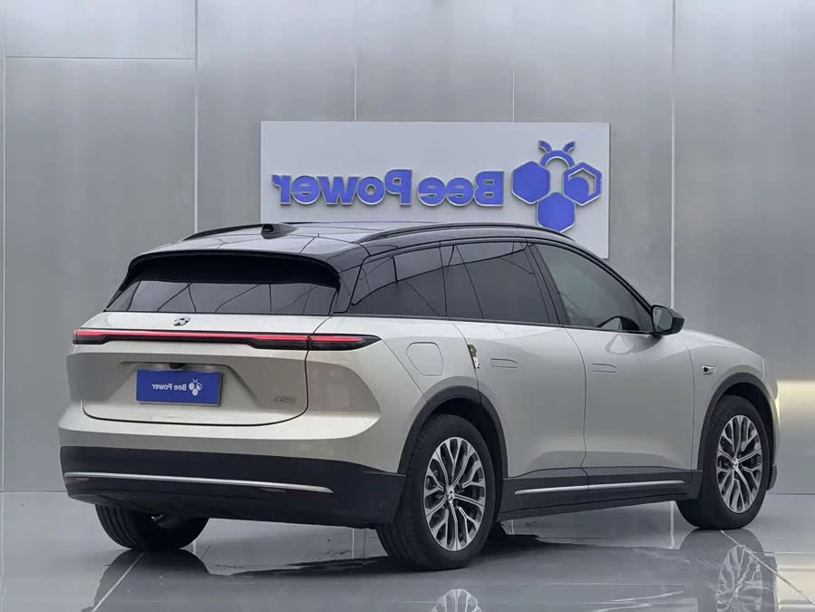NIO ES6