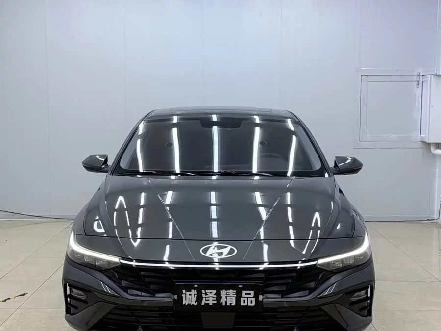 Hyundai Elantra