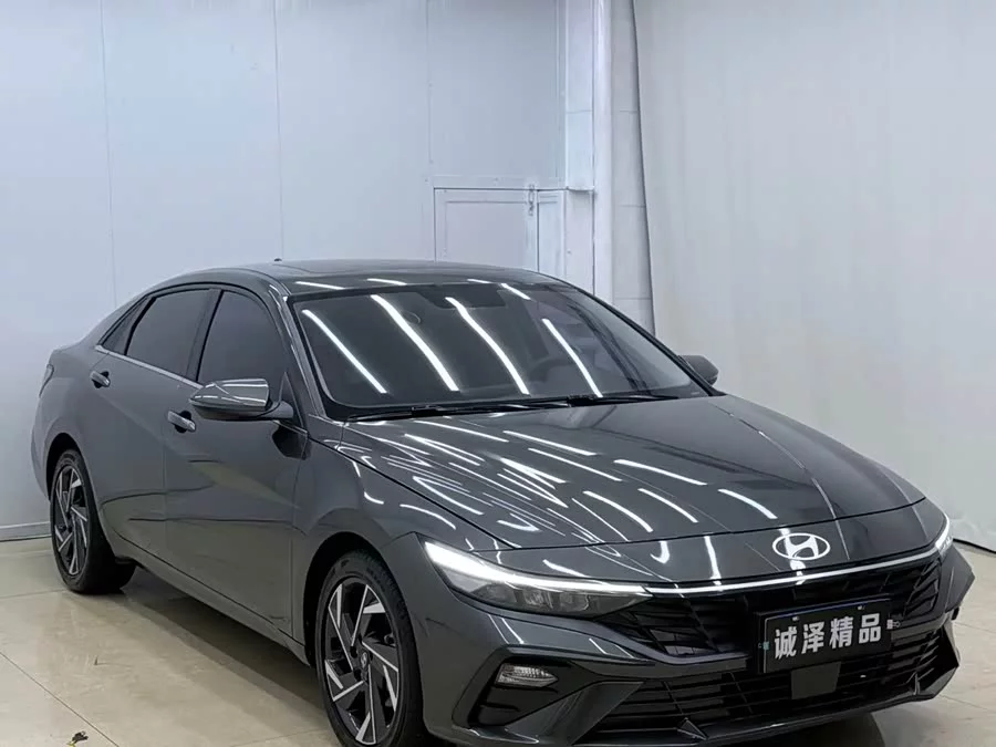 Hyundai Elantra
