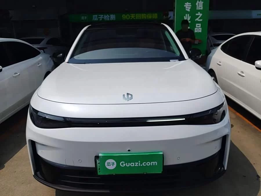 Leapmotor C16