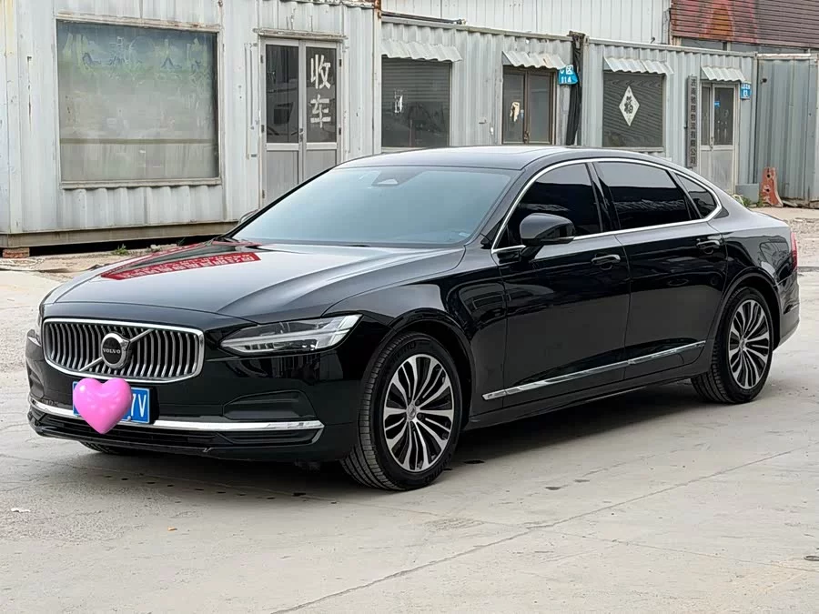 Volvo S90