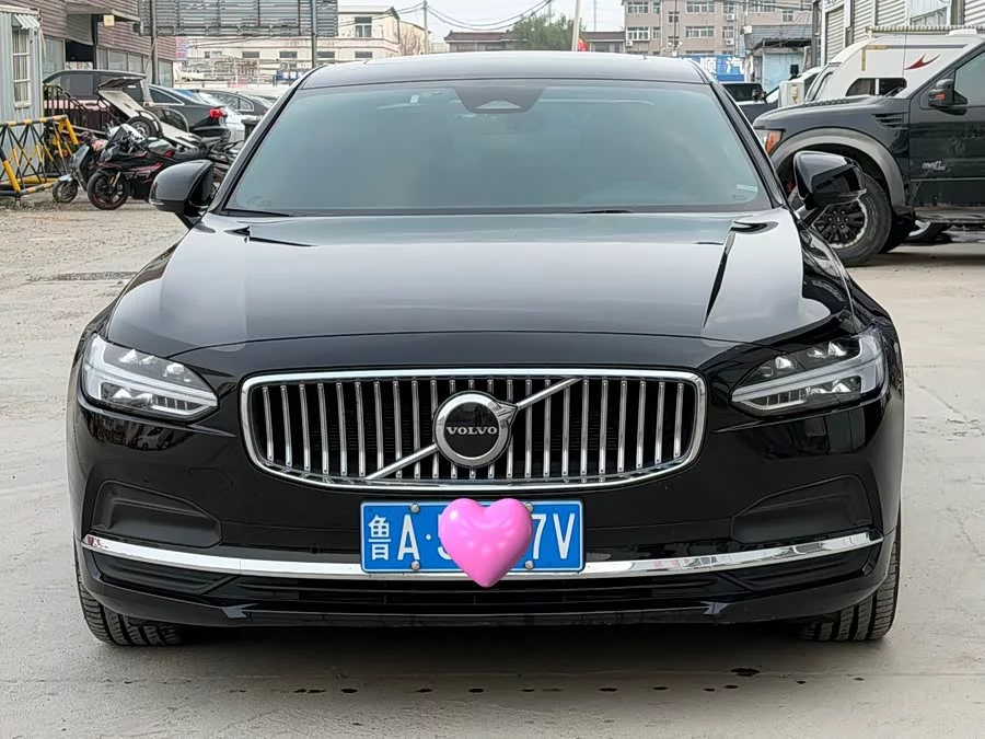 Volvo S90