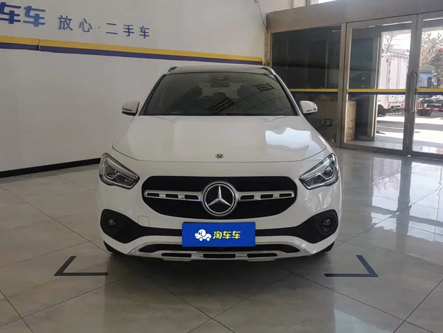 Mercedes Benz GLA