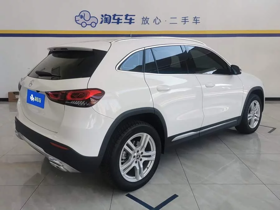 Mercedes Benz GLA