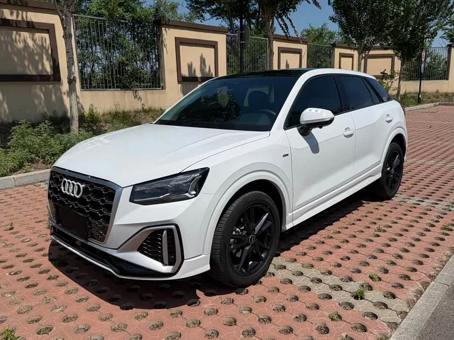 Audi Q2L