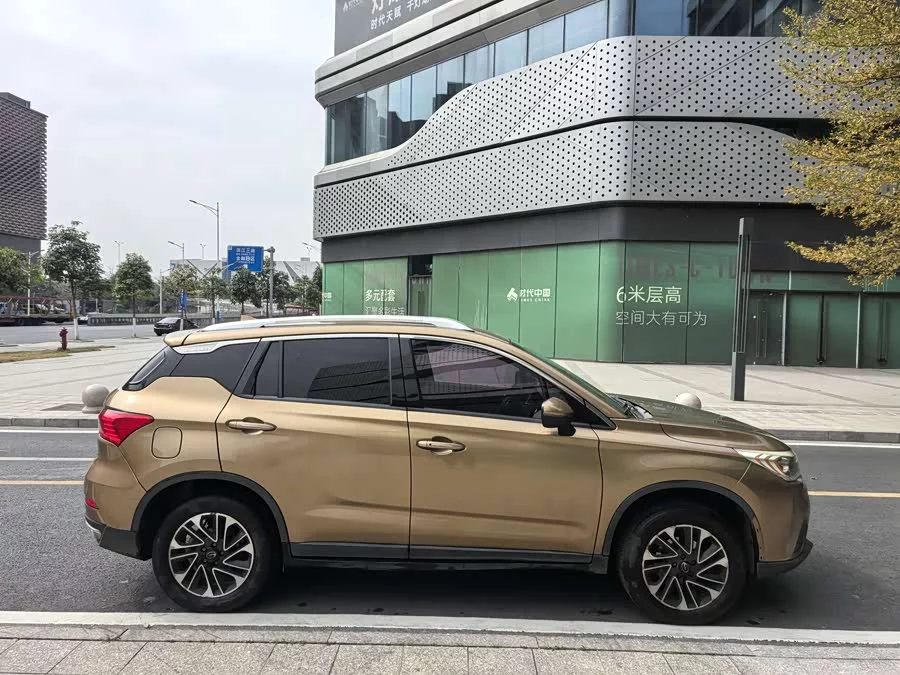 GAC Trumpchi GS4