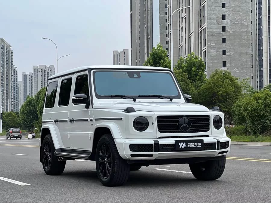 Mercedes Benz G-rated