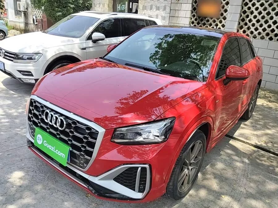 Audi Q2L