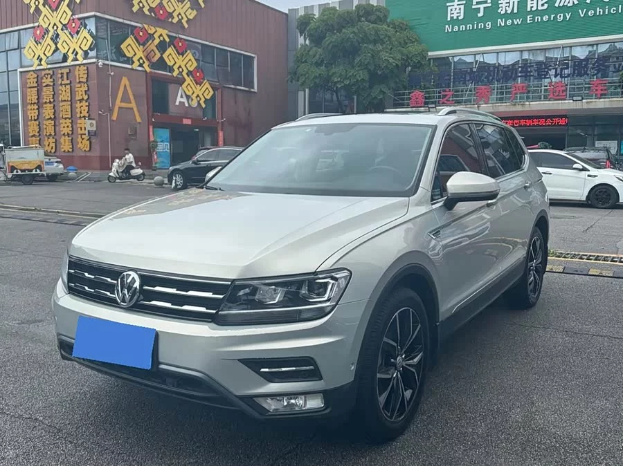 Volkswagen Tiguan L