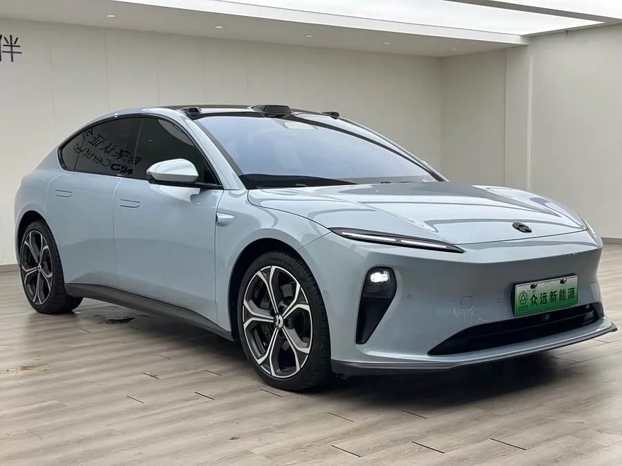 NIO ET5