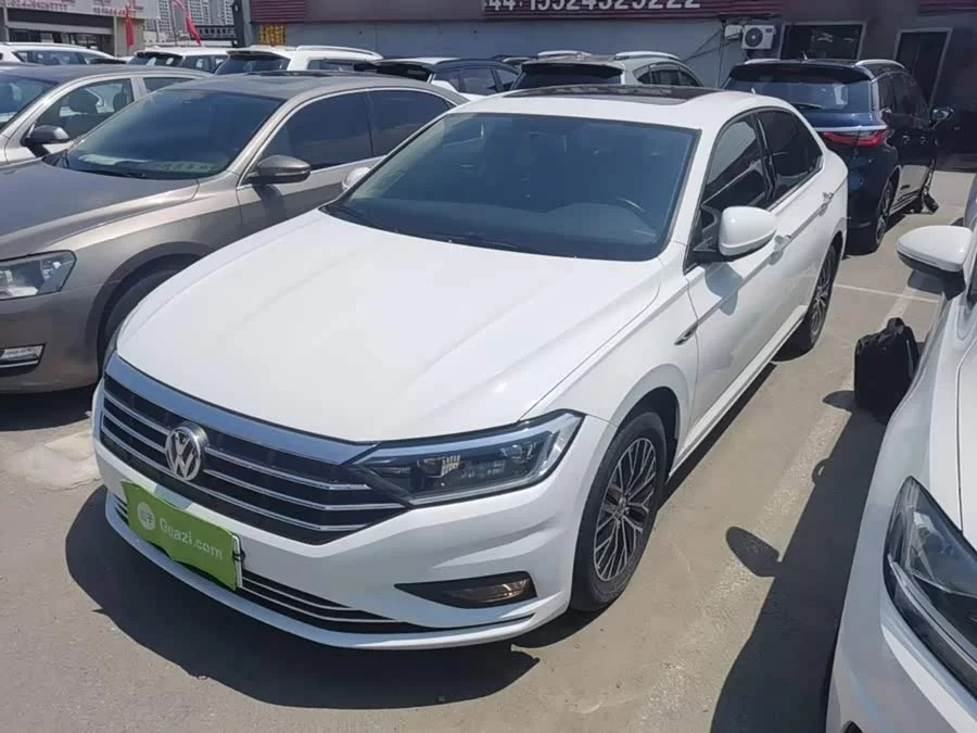 Volkswagen Sagitar