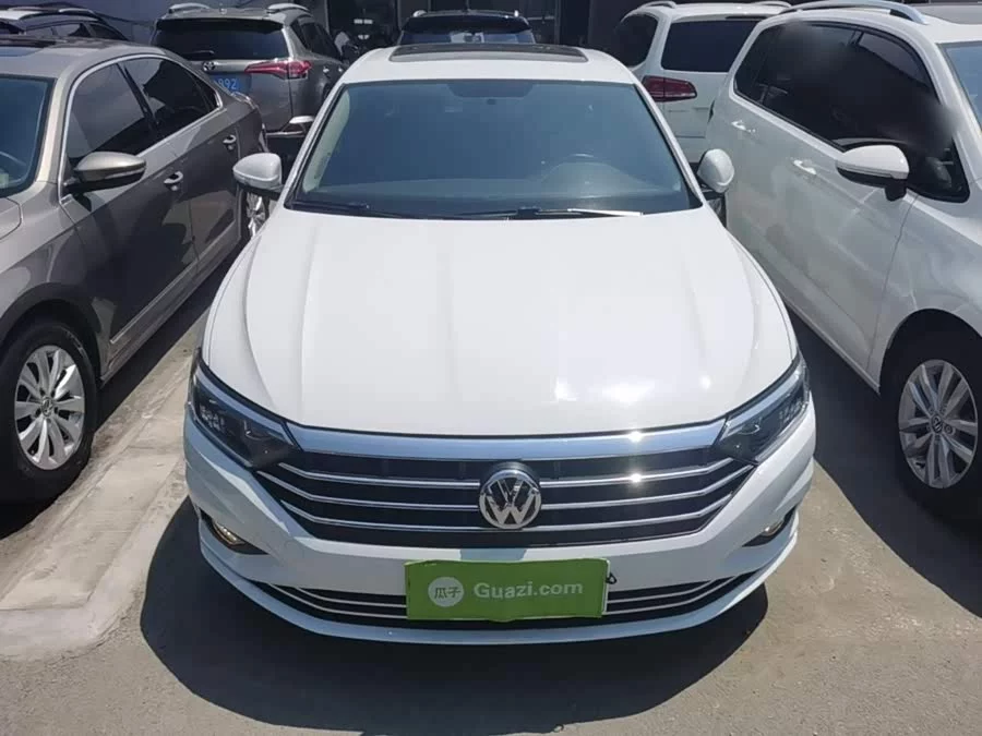 Volkswagen Sagitar