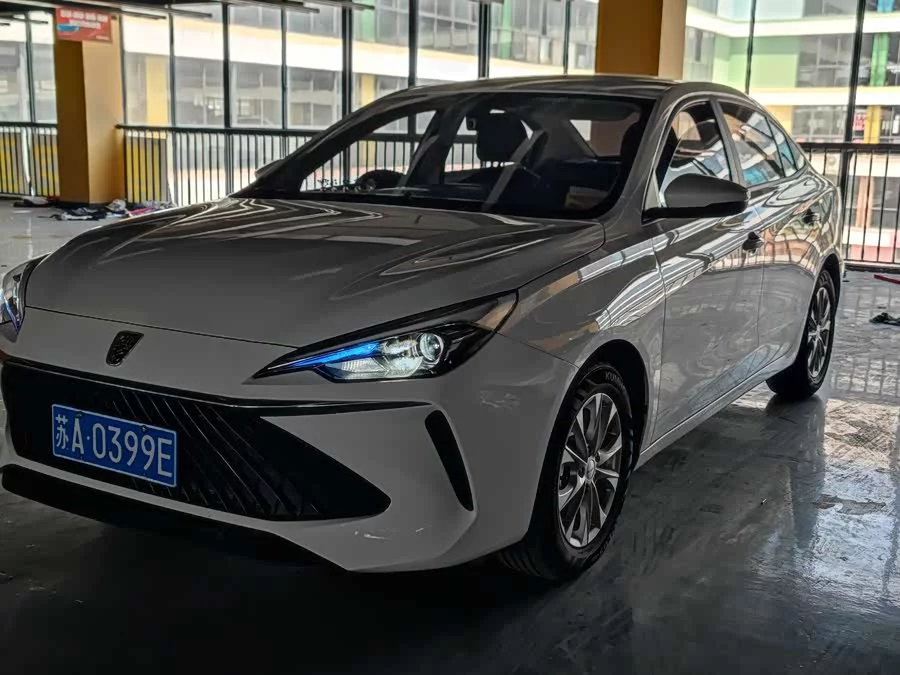 Roewe i5