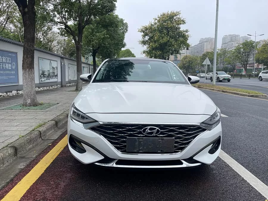 Hyundai Festa