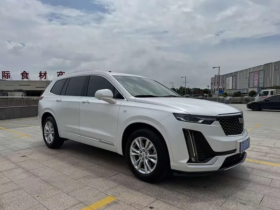 Cadillac XT6
