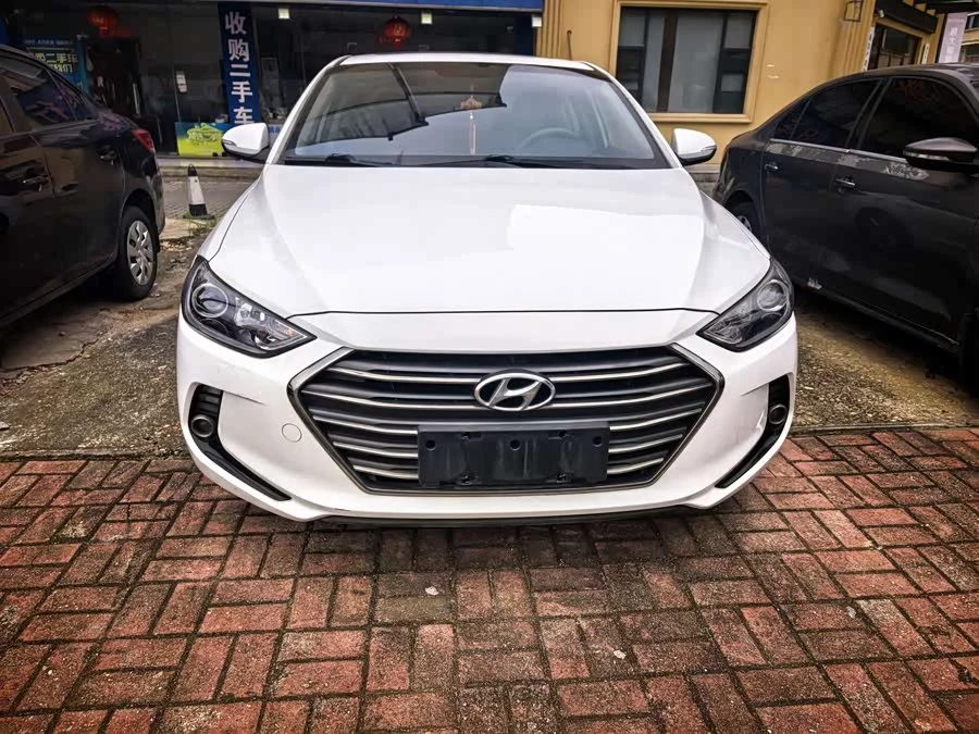 Hyundai elantra