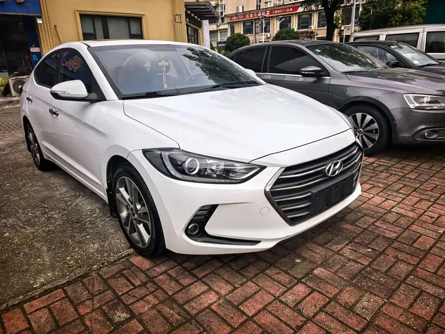 Hyundai elantra