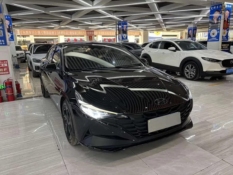 Hyundai Elantra