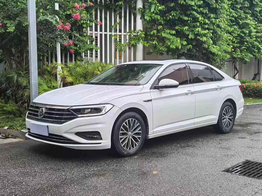 Volkswagen Sagitar