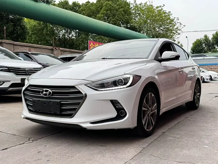Hyundai elantra