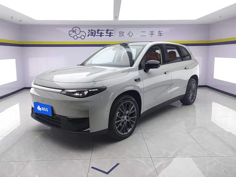 Leapmotor C10