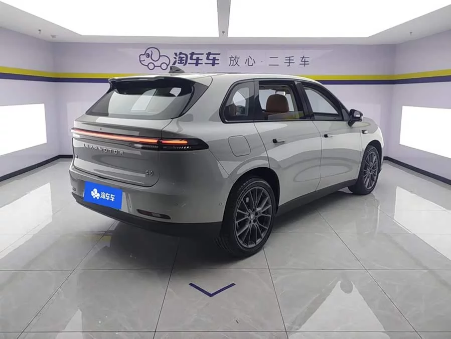 Leapmotor C10