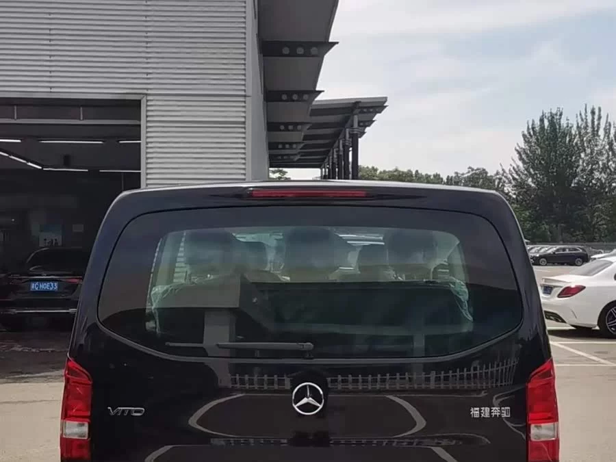 Mercedes Benz Vito