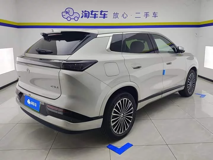 Dongfeng L8