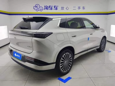 Dongfeng L8