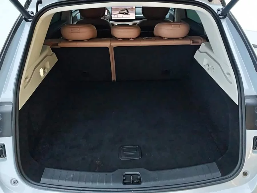 Leapmotor C11
