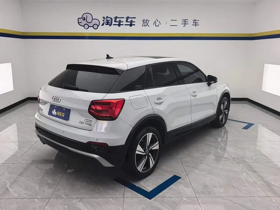 Audi Q2L