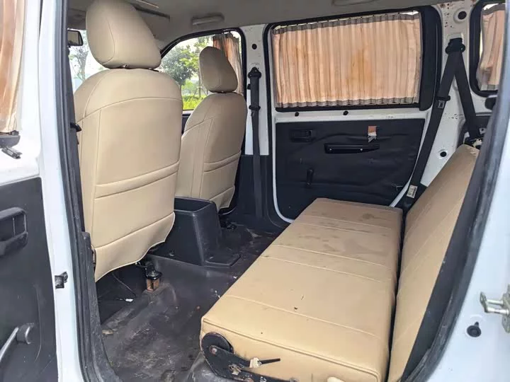 Wuling Hongguang PLUS