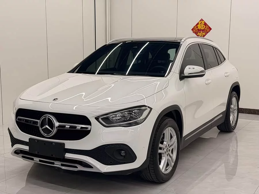 Mercedes Benz GLA