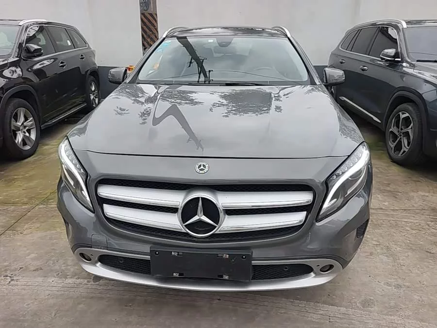 Mercedes Benz GLA