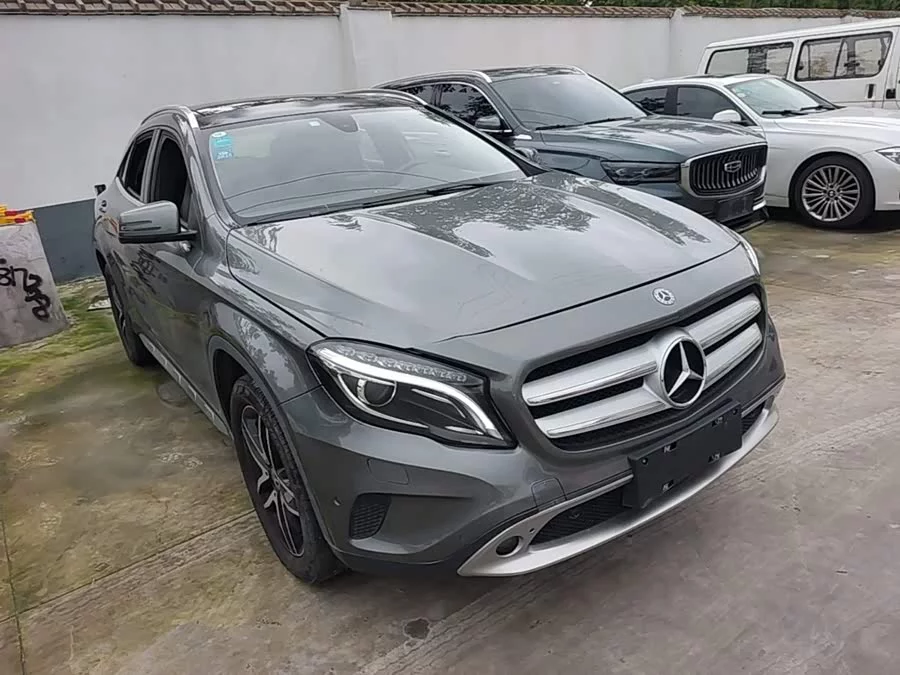 Mercedes Benz GLA