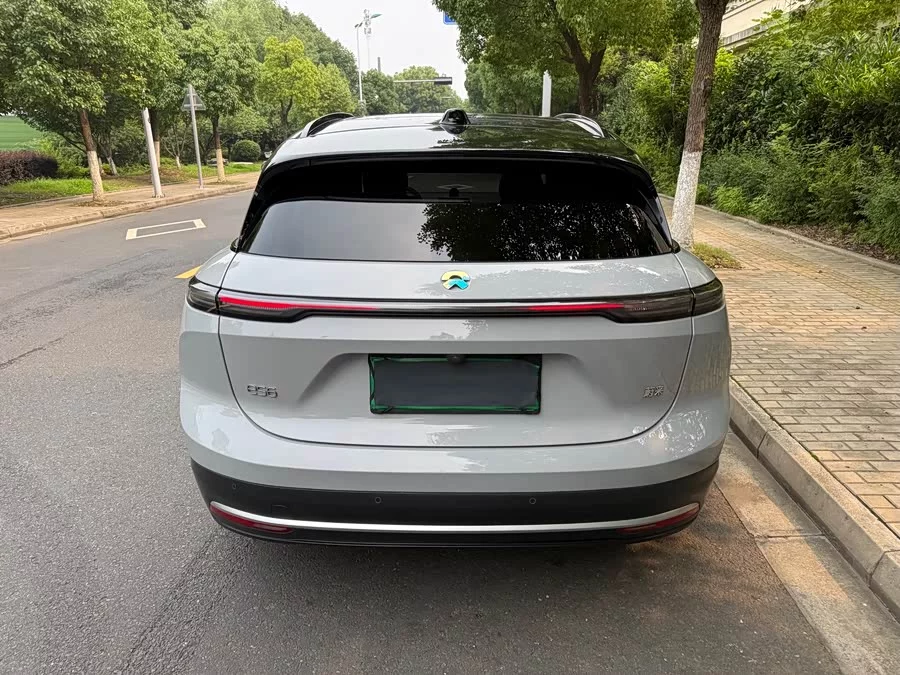 NIO ES6