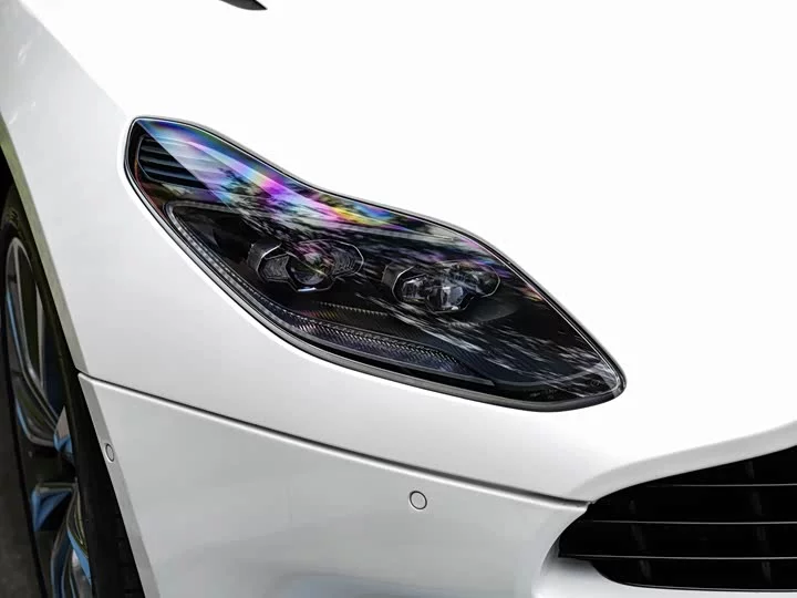 Aston Martin DB11